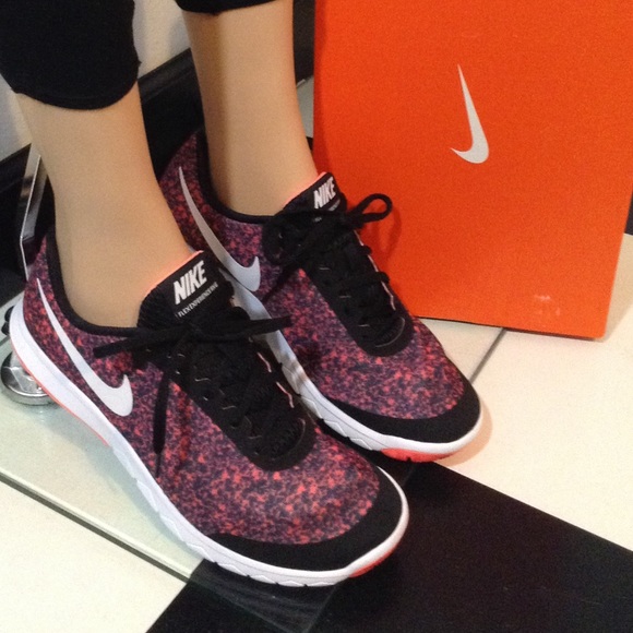 Nike Shoes - Nike Flex RN Premium Sneakers